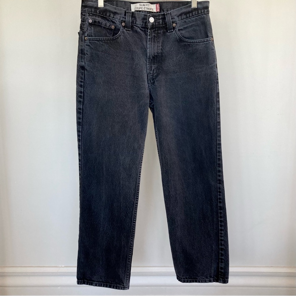 Vintage Levi’s high-waisted black jeans. 🖤 - Picture 6 of 9